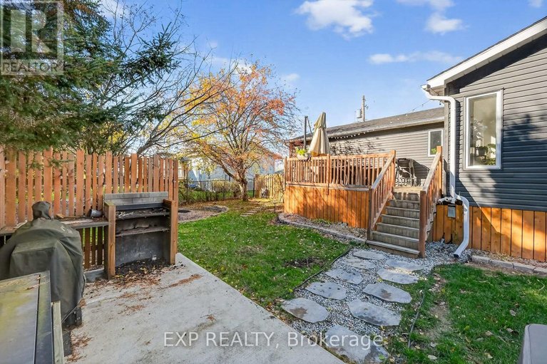 29690360/544-loucks-drive/village-of-russell/russell/ontario/K4R1B6_9