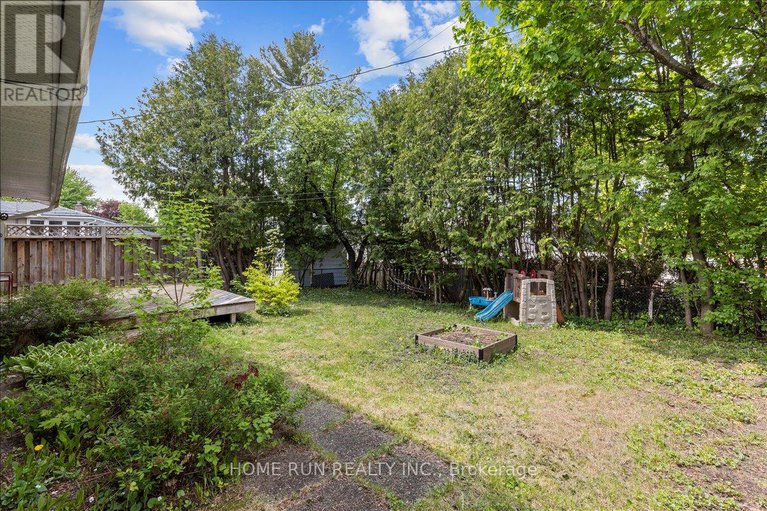 28922012/685-farmington-avenue/riverside-park-south/ottawa/ontario/K1V7H4_25