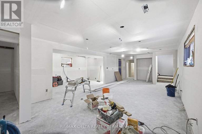 29284184/1653-lakeshore-drive/greely/ottawa/ontario/K4P1H1_25