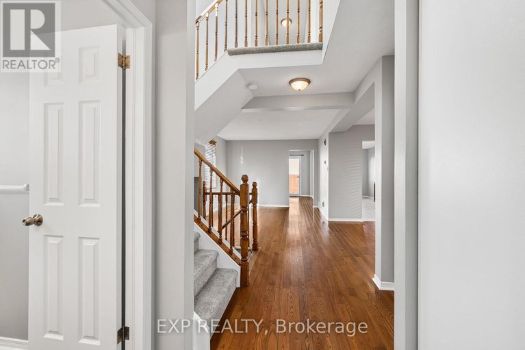 29243224/32-peacock-crescent/cedargrovefraserdale/ottawa/ontario/K2J3P6_4