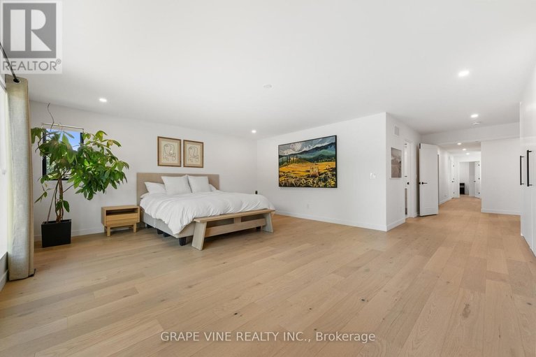 29642909/1108a-falaise-road/borden-farmstewart-farmcarleton-heightsparkwood-hills/ottawa/ontario/K2E6R2_23