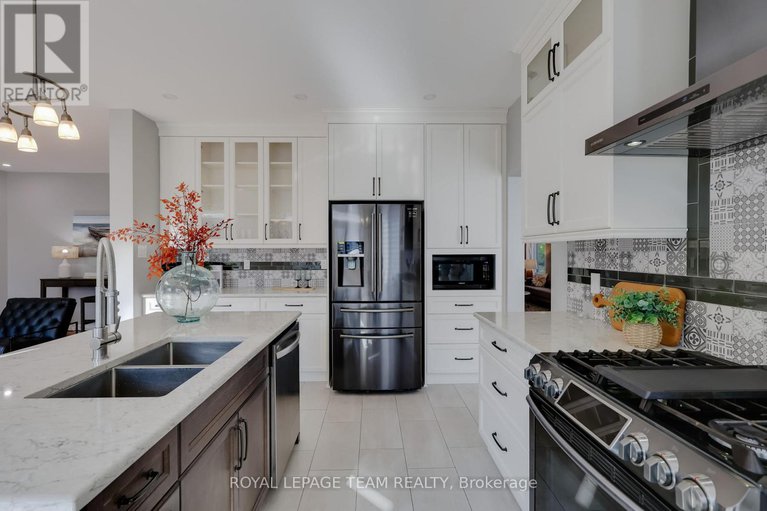 28886612/36-keighley-circle/morgans-grantsouth-march/ottawa/ontario/K2K3H8_18