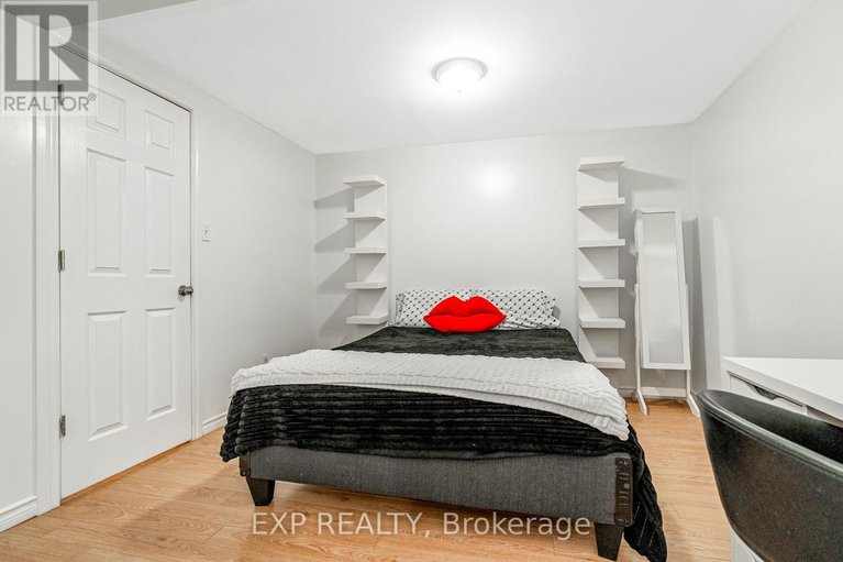 29240374/104-1820-marsala-crescent/fallingbrookpineridge/ottawa/ontario/K4A2E7_31