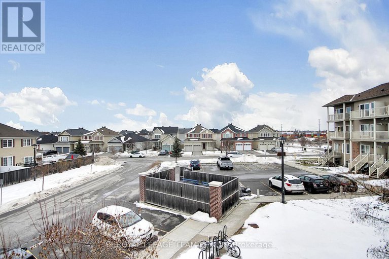 29251198/41-204-shanly-private/stonebridge/ottawa/ontario/K2J5X6_41