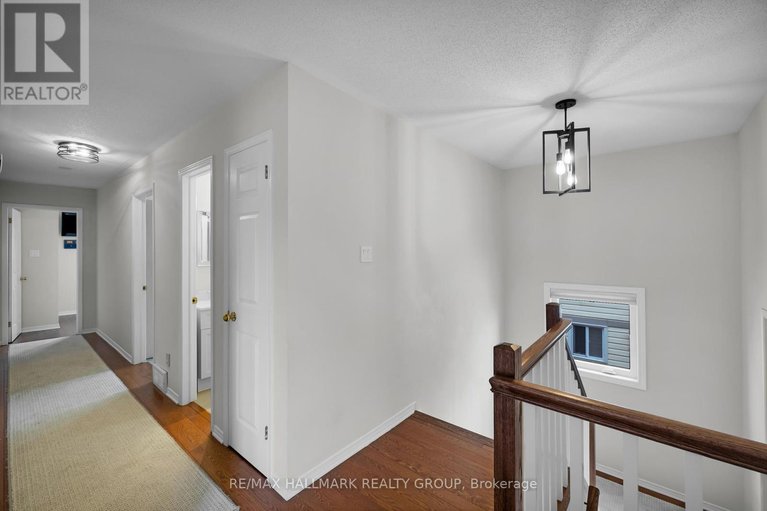 29606718/38-briermoor-crescent/hunt-club-parkgreenboro/ottawa/ontario/K1T3G4_27