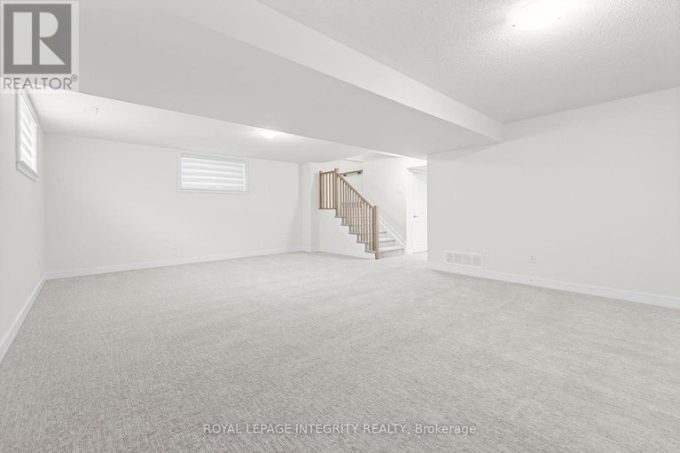 29609926/744-cope-drive/stittsville-south/ottawa/ontario/K2S2P8_34