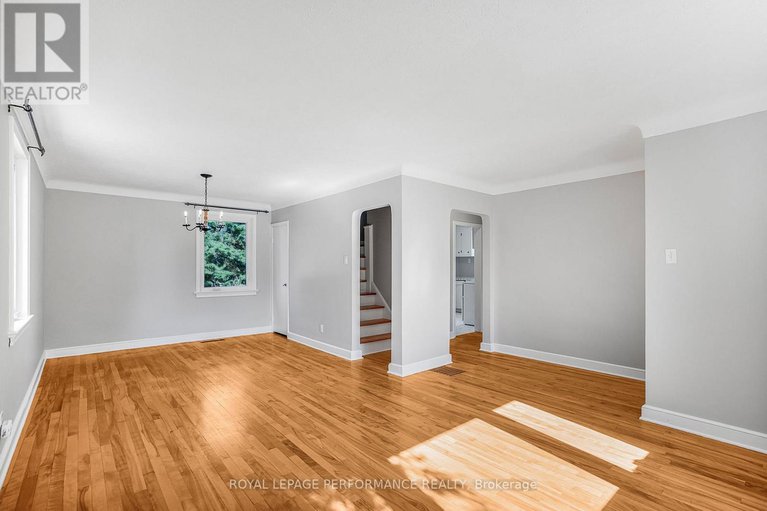 29134890/1315-kilborn-avenue/applewood-acres/ottawa/ontario/K1H6L2_7