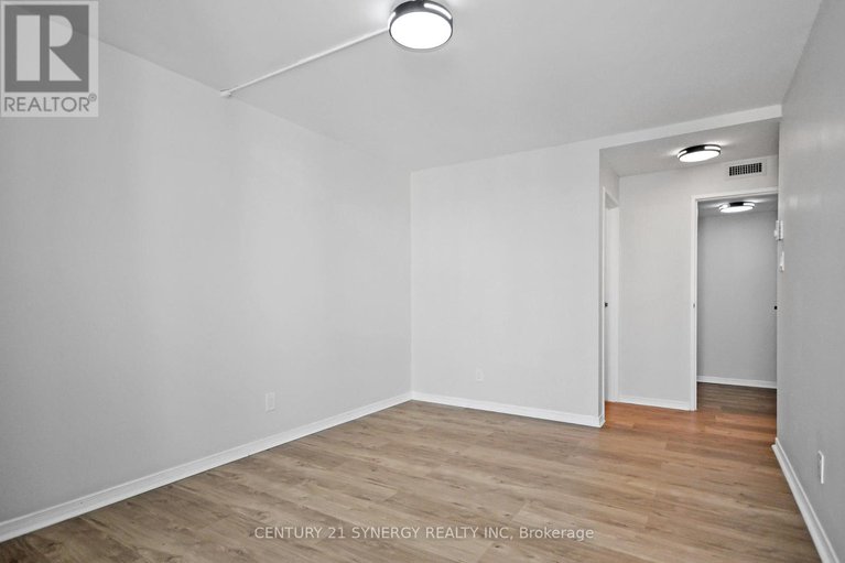 28857826/505-330-centrum-boulevard/bilberry-creekqueenswood-heights/ottawa/ontario/K1E3W2_11