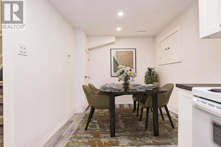 29628289/36-largo-crescent/meadowlandscrestview/ottawa/ontario/K2G3C7_21