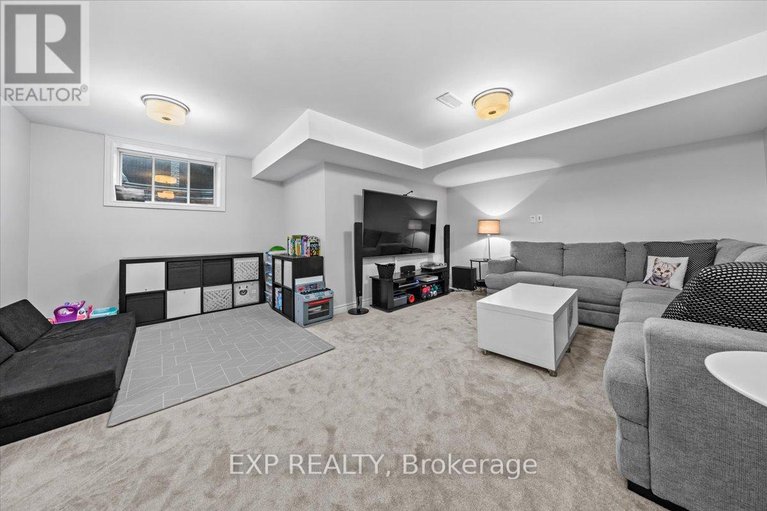28491066/42-jardiniere-street/remainder-of-stittsville-area/ottawa/ontario/K2S2K3_25