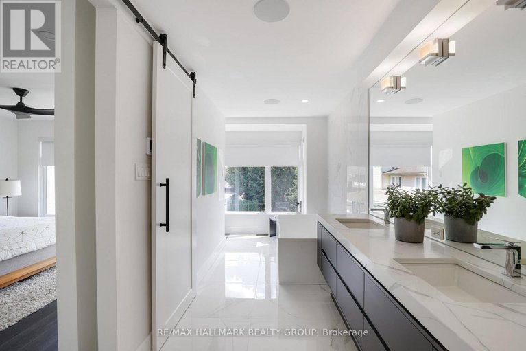 28843847/2154-rice-avenue/woodroffe/ottawa/ontario/K2A0C4_23