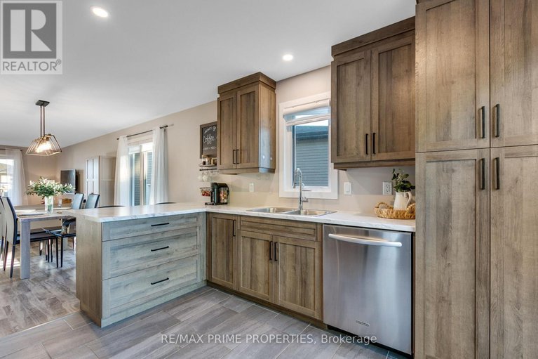 28765562/208-filion-street/embrun/russell/ontario/K0A1W0_19