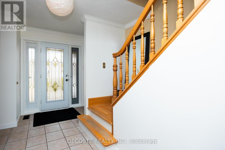 29630815/100-macleod-crescent/alexandria/north-glengarry/ontario/K0C1A0_17