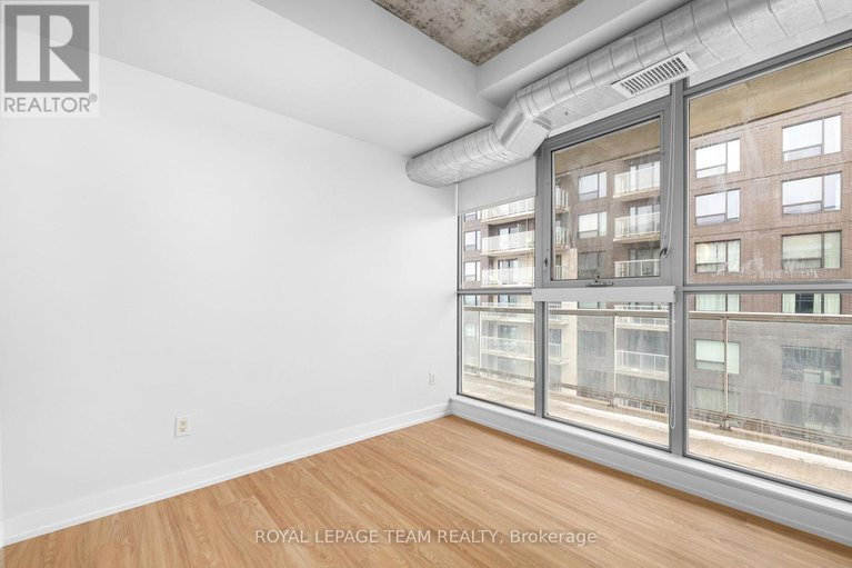 29248997/2106-179-george-street/lower-townbyward-market/ottawa/ontario/K1N1J8_9