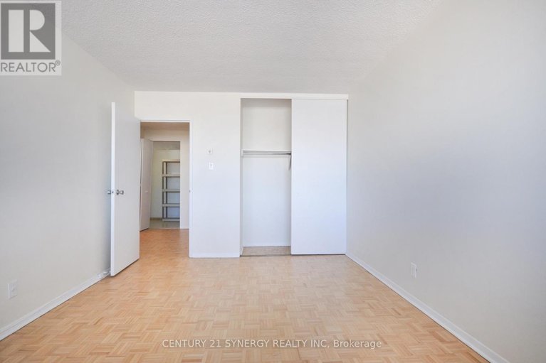 29452049/631-515-st-laurent-boulevard/viscount-alexander-park/ottawa/ontario/K1K3X5_18