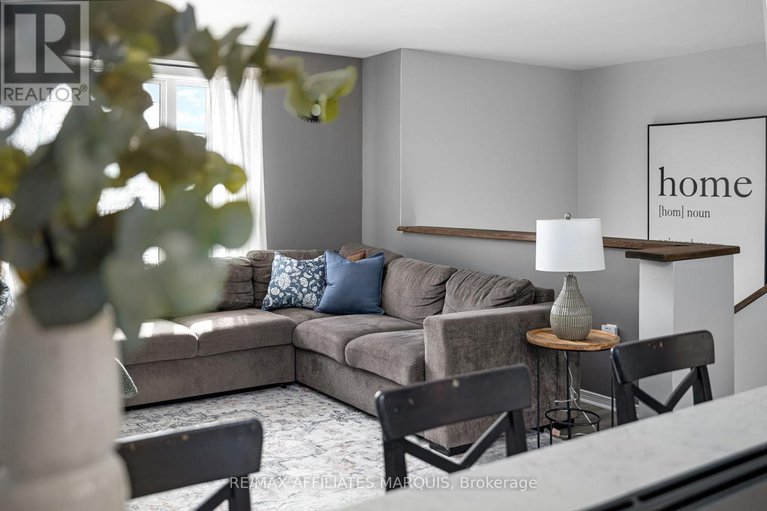 29438103/156-duncan-street/drummondnorth-elmsley-north-elmsley-twp/drummondnorth-elmsley/ontario/K7A4S4_6