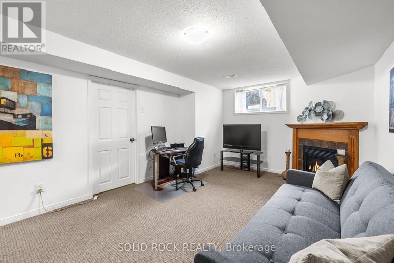 29653238/438-haresfield-court/riverside-southgloucester-glen/ottawa/ontario/K4M0B6_24