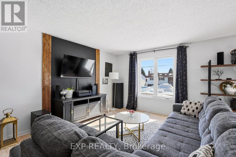 29432608/584-holmes-street/winchester/north-dundas/ontario/K0C2K0_6