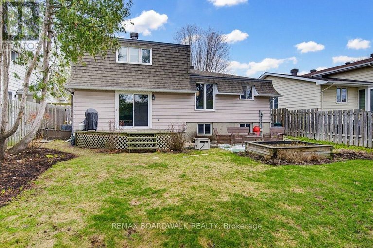 29646325/1703-fieldstone-crescent/convent-glen-south/ottawa/ontario/K1C1R6_34