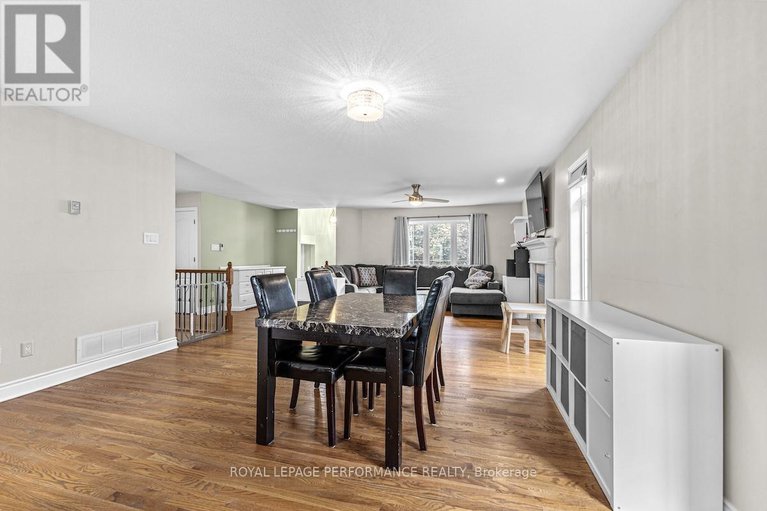 29305274/7-settlement-lane/village-of-russell/russell/ontario/K4R0A4_10