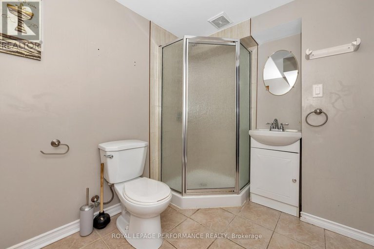 28502745/622-borthwick-avenue/castle-heightsrideau-high/ottawa/ontario/K1K2L9_37