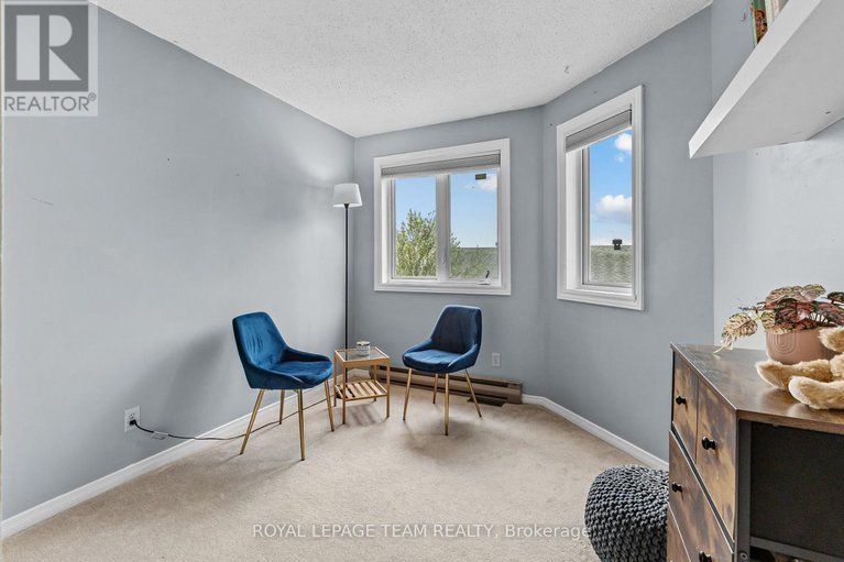 29053450/1120-chimney-hill-way/beacon-hill-south/ottawa/ontario/K1J8Z6_17