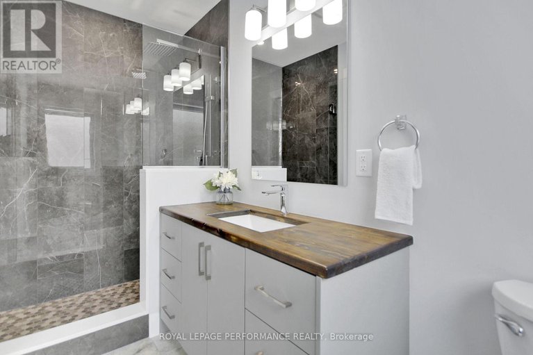 28549099/9-brydon-court/tanglewood/ottawa/ontario/K2G4A6_26