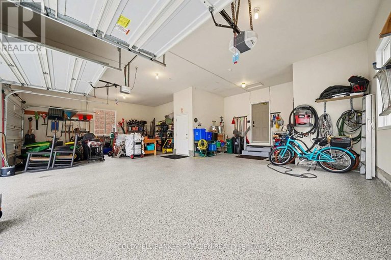 29557557/1334-scharfgate-drive/manotick-village-manotick-estates/ottawa/ontario/K4M1C3_17