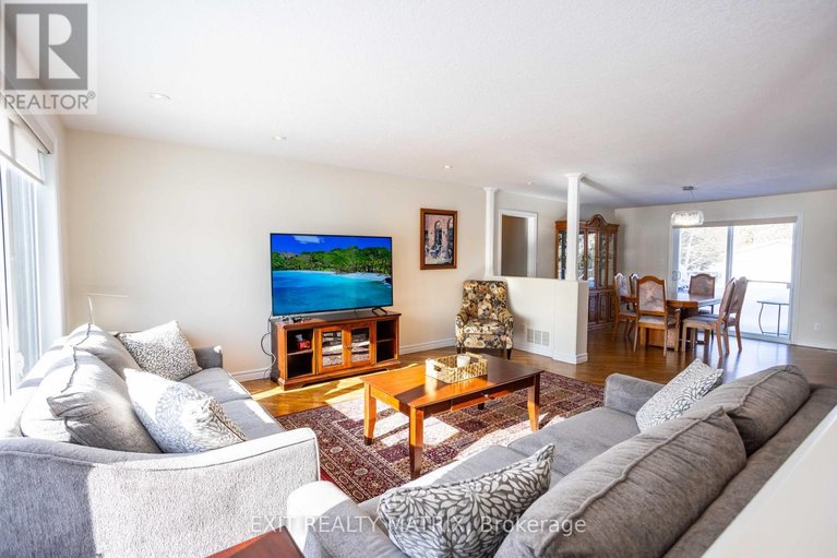 29420429/2127-kingsley-street/clarencerockland-twp/clarence-rockland/ontario/K0A1E0_6