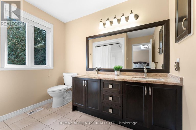 28985818/14-panandrick-view-drive/rural-kanata-central/ottawa/ontario/K2W1A5_20