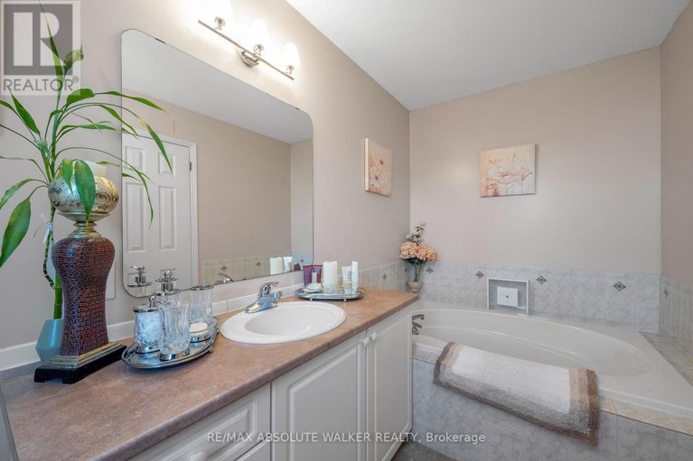 28954539/607-aquaview-drive/avalon-east/ottawa/ontario/K4A4W1_18