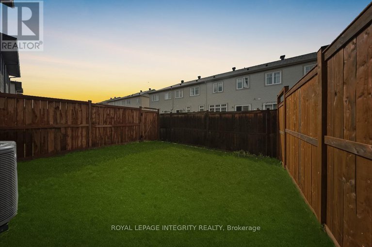 28631882/14-hackney-private/emerald-meadowstrailwest/ottawa/ontario/K2V0K8_35