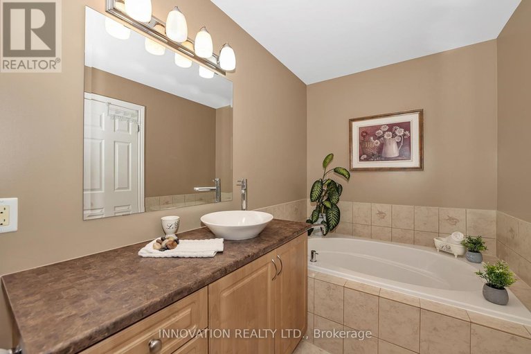 28918132/146-silvermoon-crescent/avalon-east/ottawa/ontario/K4A0P5_18