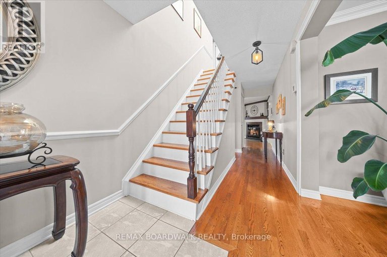 29646318/1594-meadowfield-place/chapel-hill/ottawa/ontario/K1C5V6_4