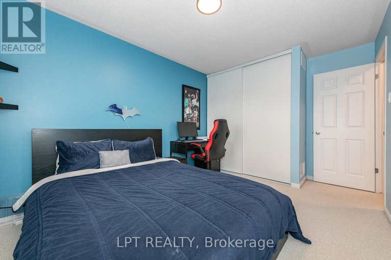 28801057/950-torovin-private/pineview/ottawa/ontario/K1B0A7_15
