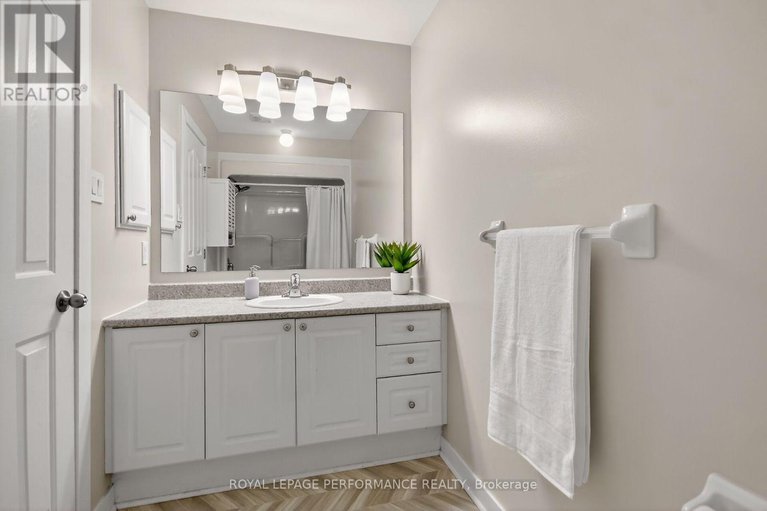 29164946/1910-schroeder-crescent/springridgeeast-village/ottawa/ontario/K4A4P8_41