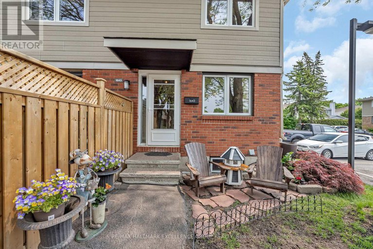 28418354/92-1643-du-sommet-place/chateauneuf/ottawa/ontario/K1C4Z9_4