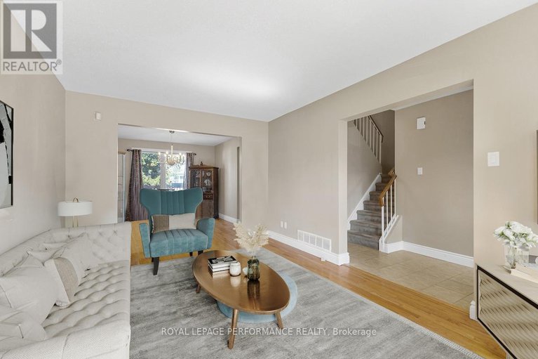 28918371/1936-longman-crescent/chateauneuf/ottawa/ontario/K1C5G6_4