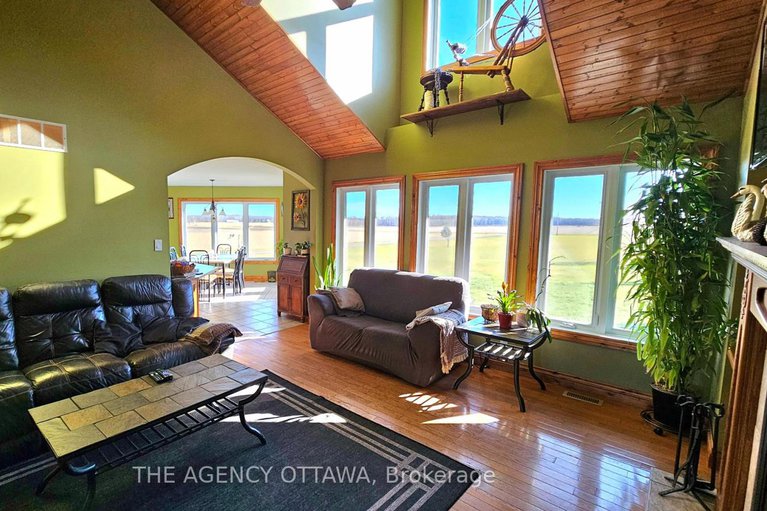 28633041/13243-thompson-road/north-dundas-winchester-twp/north-dundas/ontario/K0C2K0_10