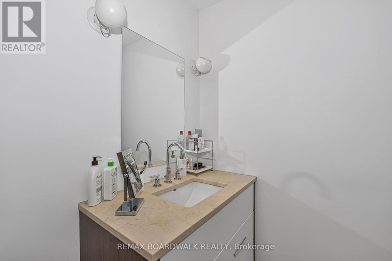 29214226/1807-111-champagne-avenue-s/west-centre-town/ottawa/ontario/K1S5V3_26