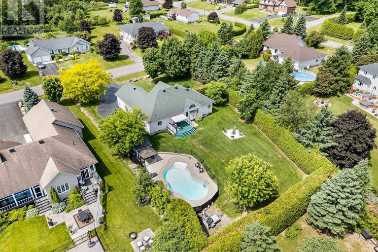 28499288/1147-fieldown-street/cumberland-ridge/ottawa/ontario/K4C1R7_44
