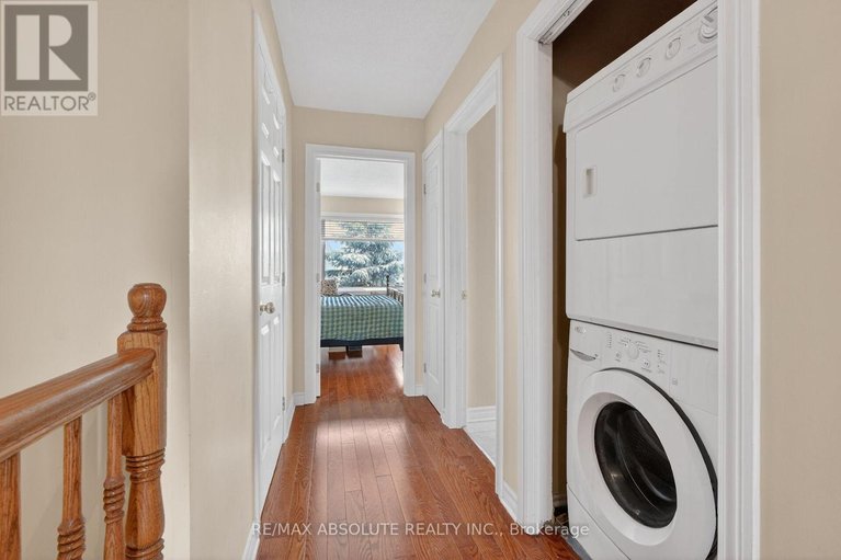 29485306/117-tall-pines-private/leslie-park/ottawa/ontario/K2H1H1_31