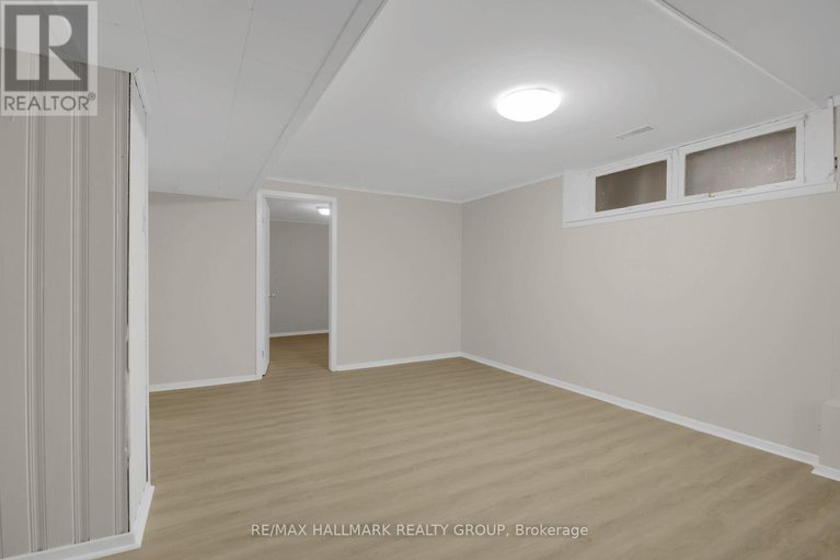 28830013/51-charkay-street/borden-farmstewart-farmcarleton-heightsparkwood-hills/ottawa/ontario/K2E5N5_40