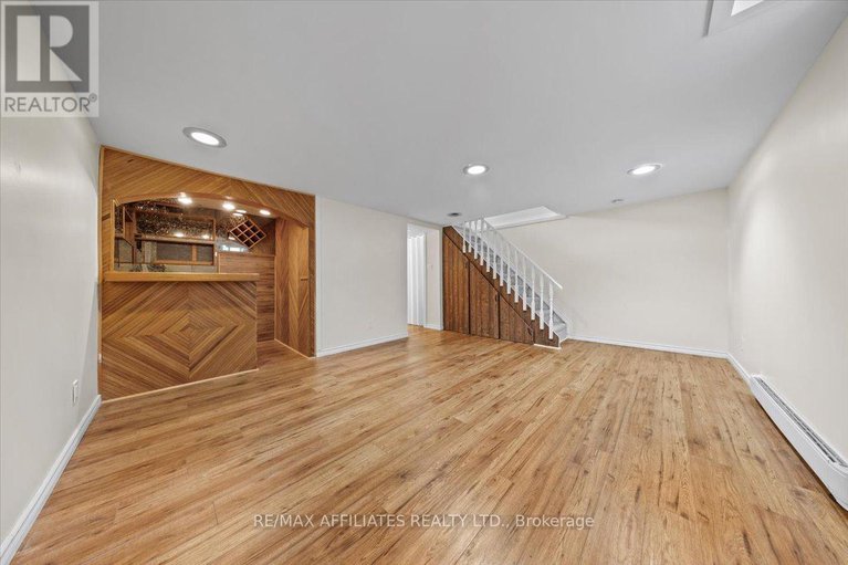 28695560/3192-bannon-way/blossom-parkkemp-parkfindlay-creek/ottawa/ontario/K1T1T3_28
