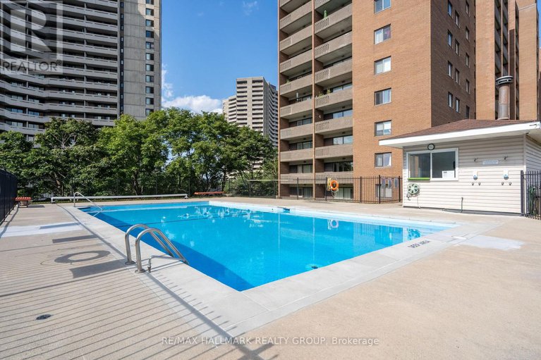 29435798/315-1100-ambleside-drive/woodroffe/ottawa/ontario/K2B8G6_28