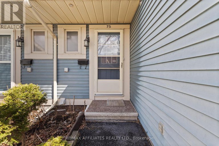 28333115/75-saxton-private/redwood-park/ottawa/ontario/K2H9P3_3