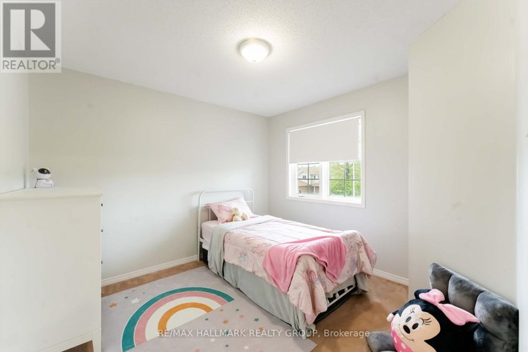 28384628/1532-duplante-avenue/fallingbrookpineridge/ottawa/ontario/K4A3Z2_20