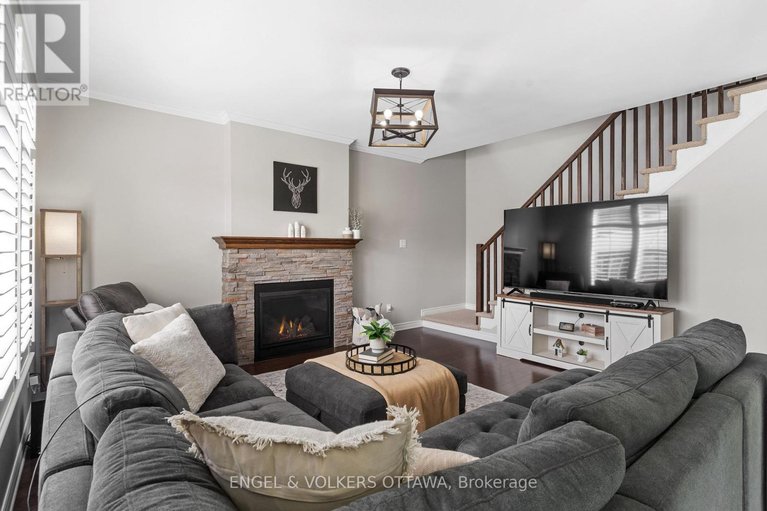 29651114/56-settlement-lane/village-of-russell/russell/ontario/K4R0A4_9