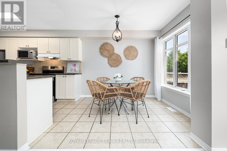 28616920/207-portrush-avenue/longfields/ottawa/ontario/K2J5J6_17