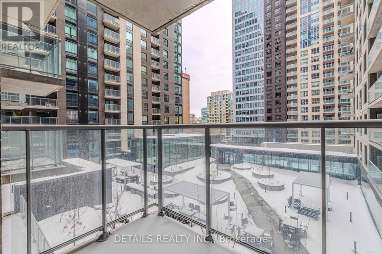 29411218/410-180-george-street/lower-townbyward-market/ottawa/ontario/K1N0G8_17